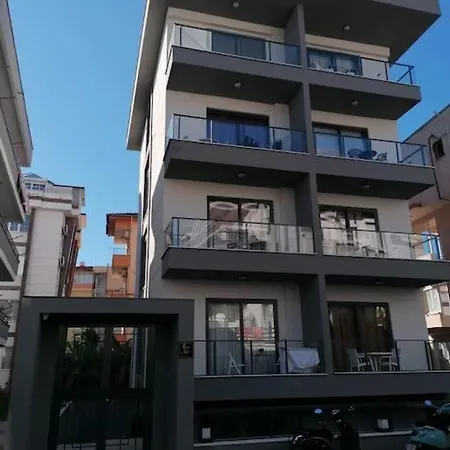 Rose 2 Very 1+1 Near אלאניה