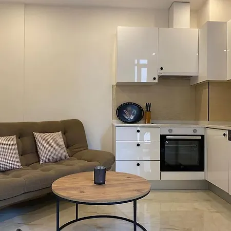 Rose 2 Very 1+1 Near *